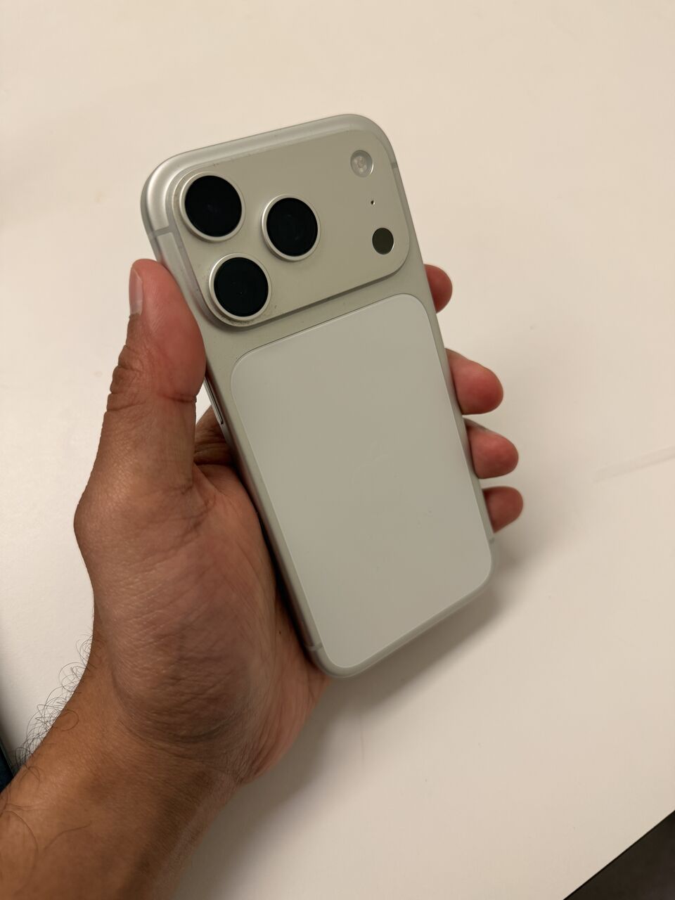 Dammam, Mobile Phones, SAR 5200,  IPhone 17 Pro 512 GB Silver