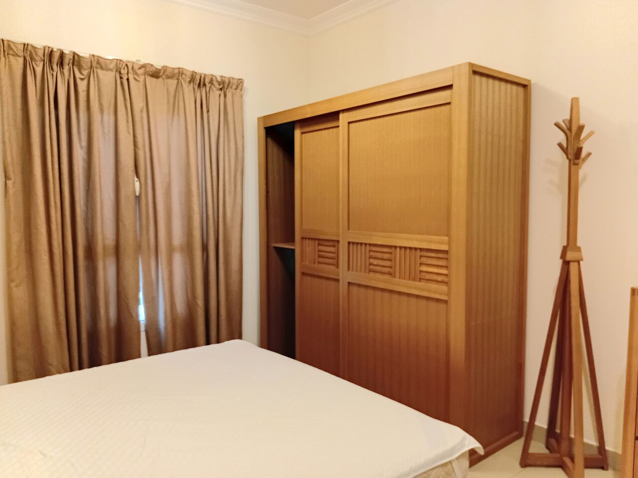 Adliya, Apartments, Flats, Houses & Villas, BHD 300/month,  Furnished,  1 BR,  1 BHK Apartment For Rent In Adliya. Inclusive EWA Limit!!! Call N WhatsApp 36761304