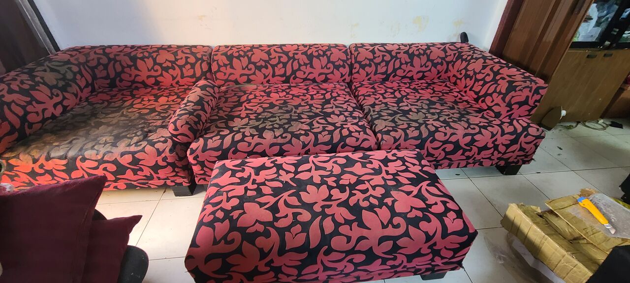 Jeddah, Household Items, SAR 1,  Sofa For Sale