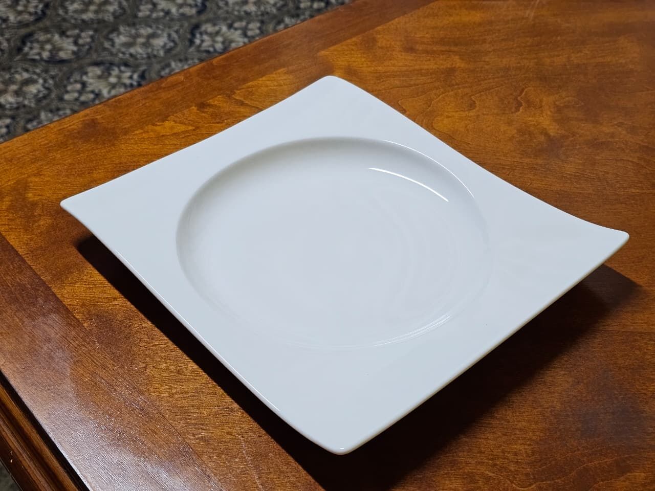 Khobar, Household Items, SAR 1950,  طقم عشاء فيليروي آند بوخ ألماني (16 قطعة) - Villeroy & Boch NewW