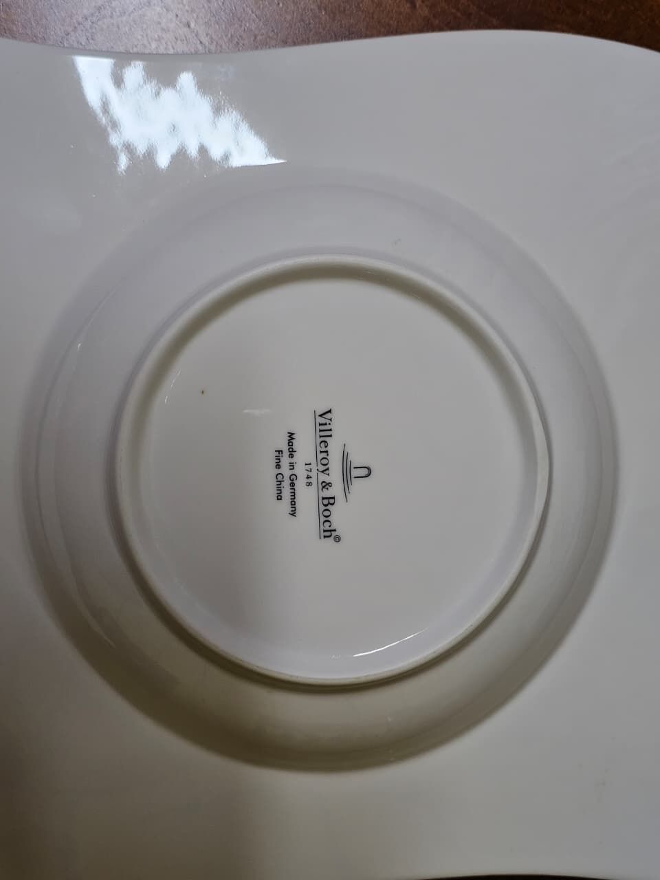 Khobar, Household Items, SAR 2950,  Villeroy & Boch NewWave Wavy Dining Set (20 Pieces) - Fine China