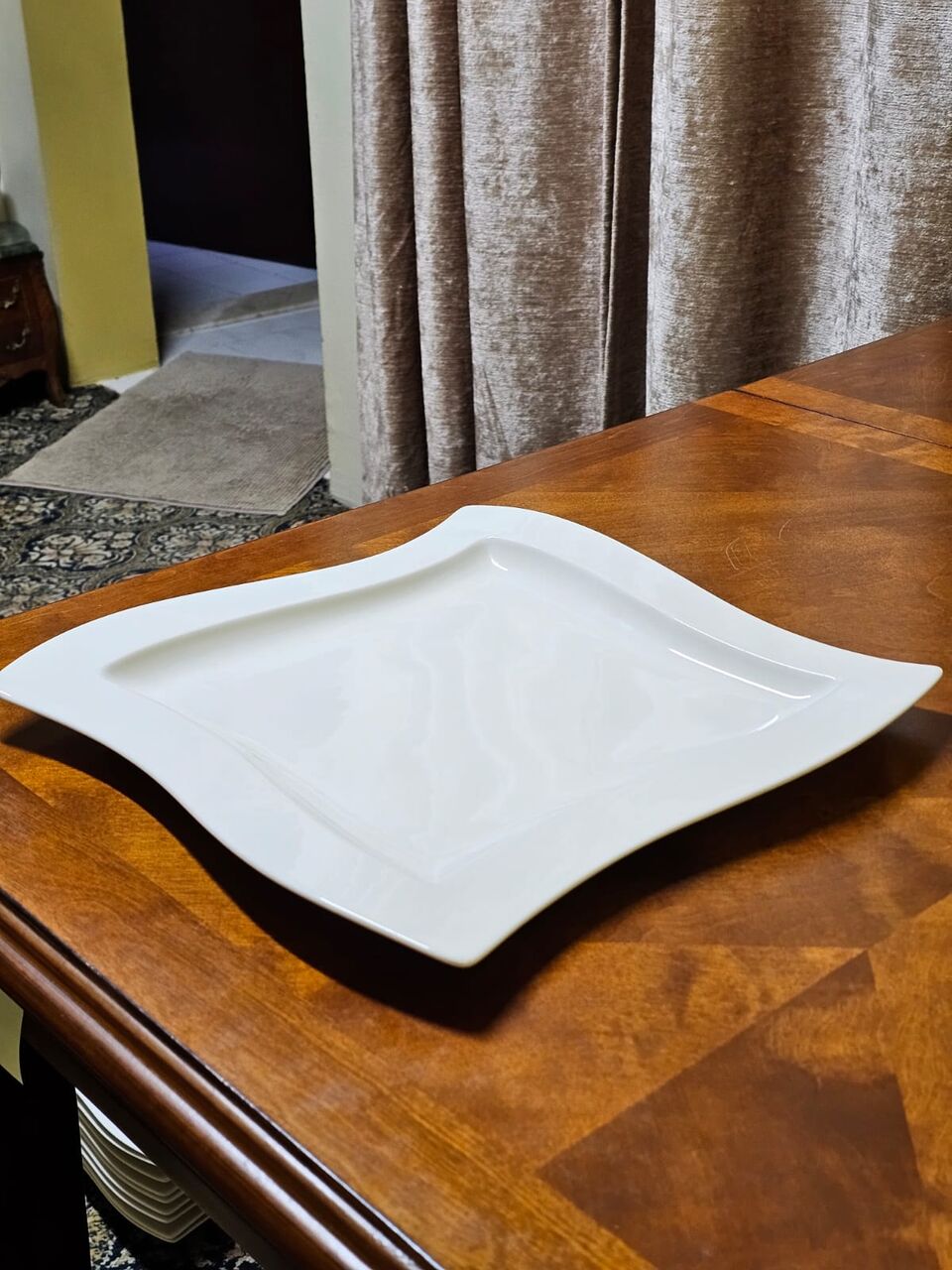 Khobar, Household Items, SAR 750,  Villeroy & Boch NewWave Large Platter & Appetizer Plates (11 Pcs)