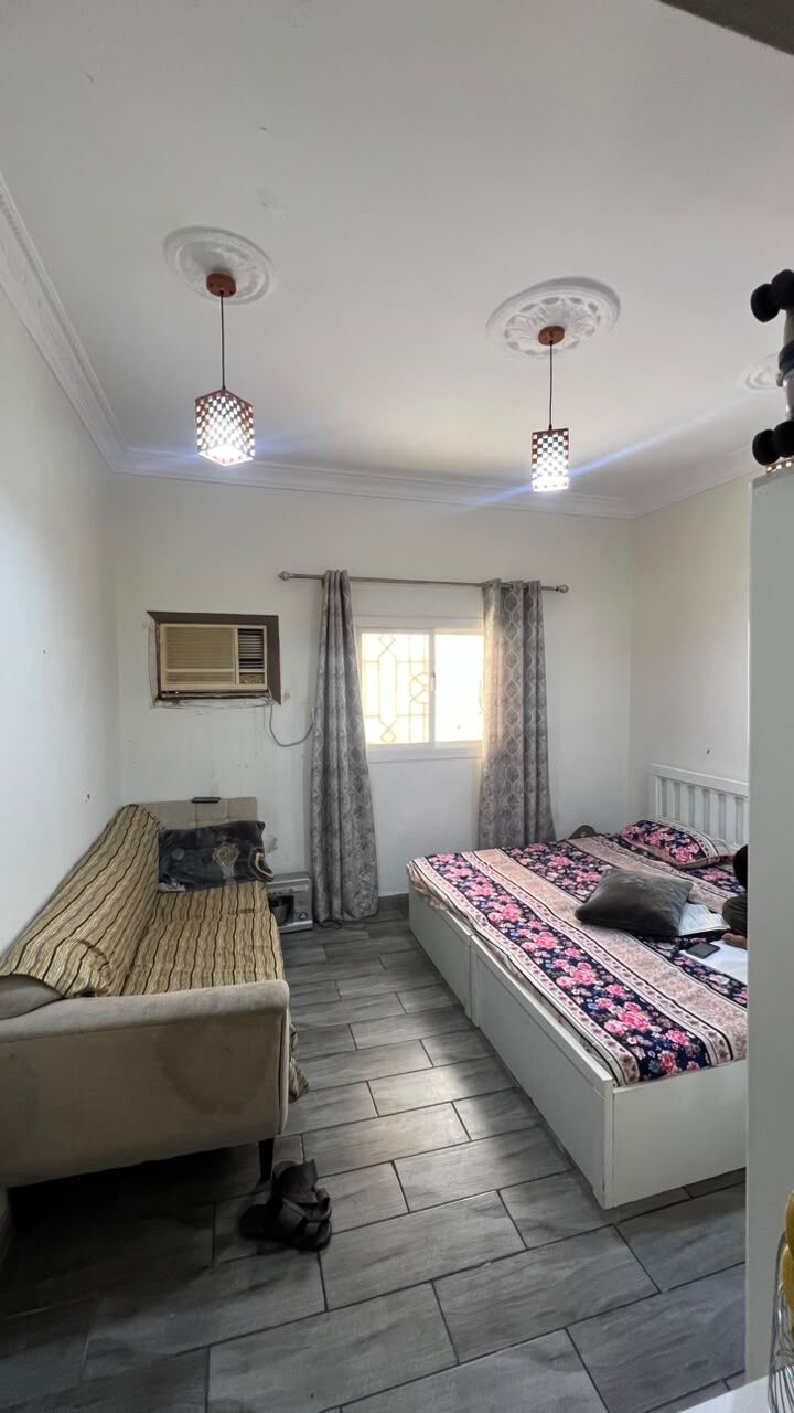 Jeddah, Apartments, Flats, Houses & Villas, SAR 2000/month,  3 BR,  40 Sq. Meter,  3 Bedrooms  2 Bathrooms Small Store And A Preccious Kitchen