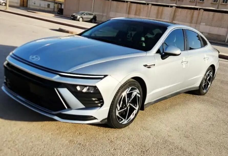 Riyadh, Vehicles, Cars & Trucks , HYUNDAI SONATA,  2024,  Automatic,  40000 KM,  FULL OPTION  SMART