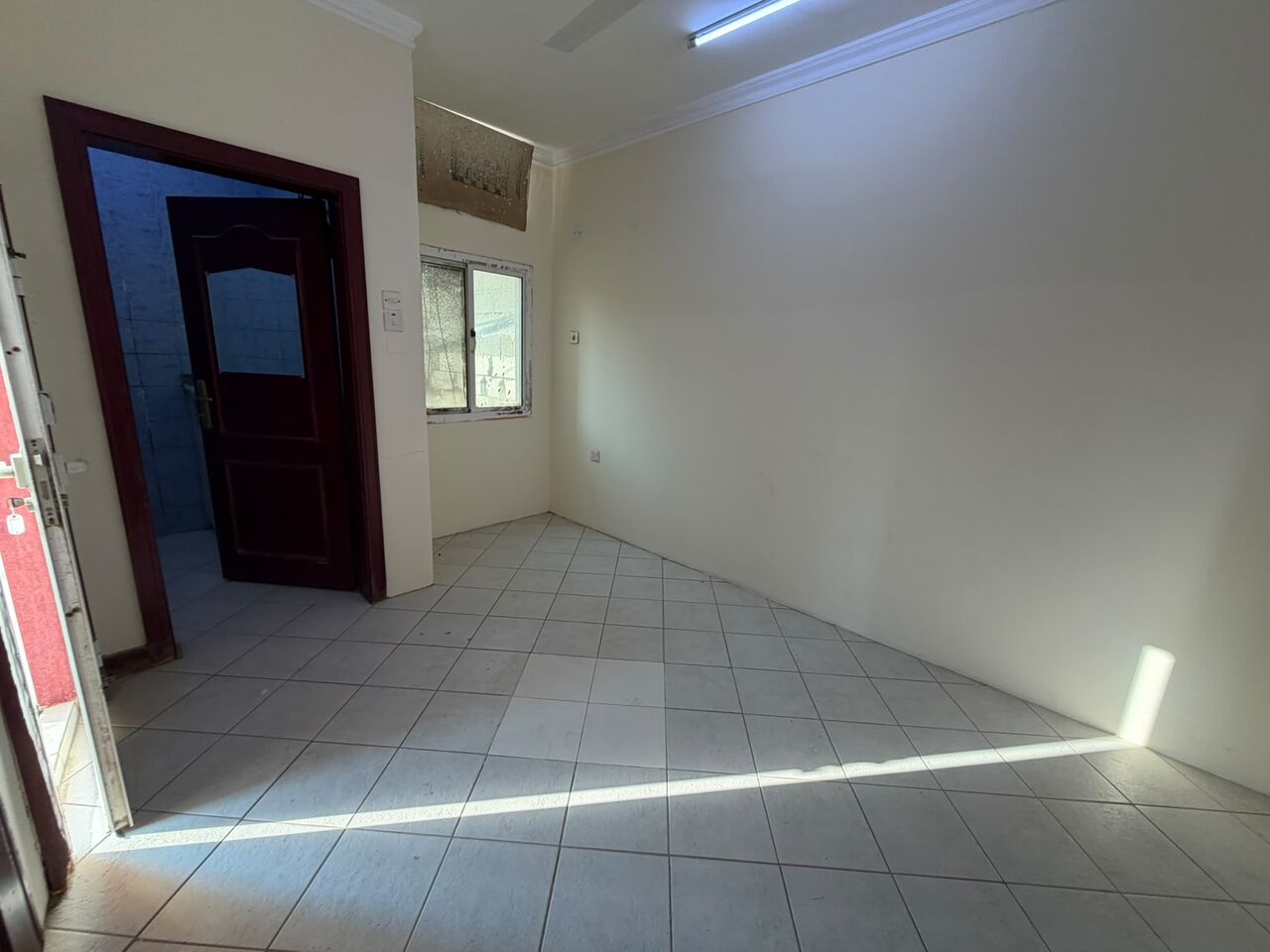 Manama, Apartments, Flats, Houses & Villas, BHD 100/month,  Studio,  Budget Rooftop Studio Apartment For Rent In Manama
