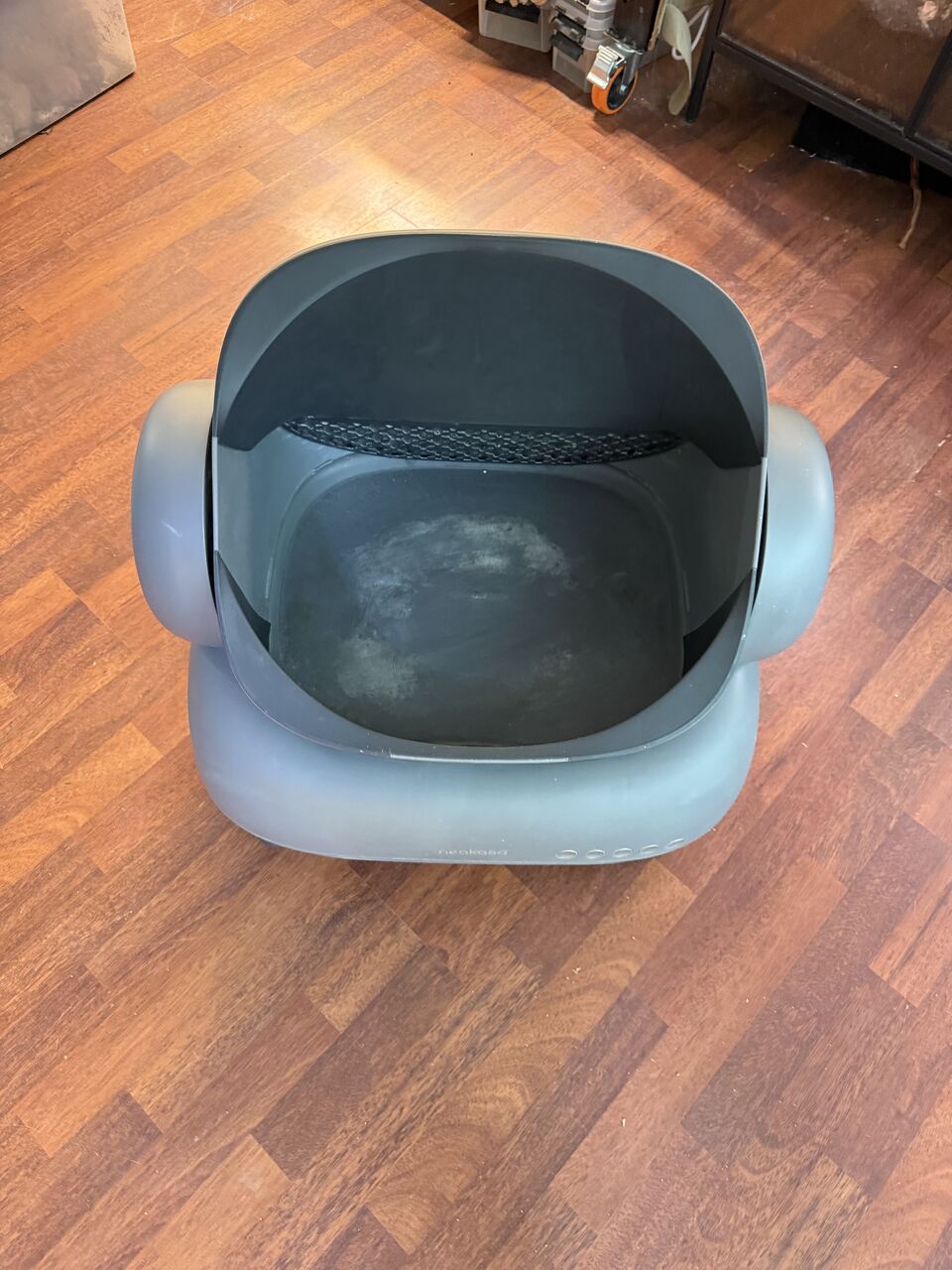 Khobar, Pet Supplies, SAR 300,  Neakasa M1 Open-Top Self Cleaning Cat Litter Box, Automatic Cat Litter Box With APP Contro