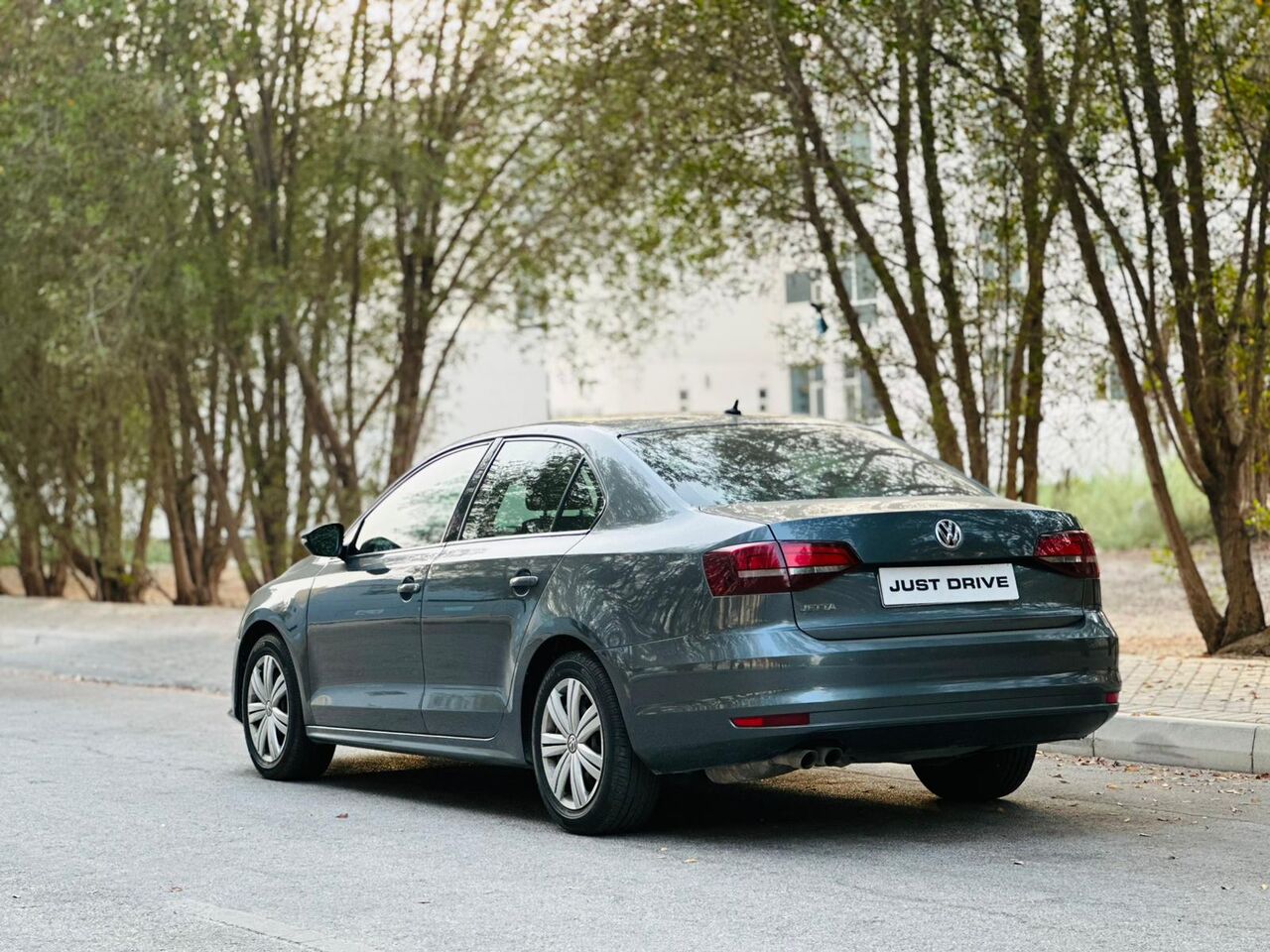Segaya, Vehicles, Cars & Trucks , BHD 2350,  Volkswagen Jetta,  2017,  Automatic,  166000 KM,    MODEL WITH FULL COVER INSURANCE CALL ,WHATSAPP ON 35400768 ,33665080