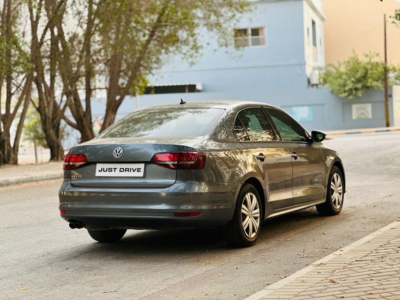 Segaya, Vehicles, Cars & Trucks , BHD 2350,  Volkswagen Jetta,  2017,  Automatic,  166000 KM,    MODEL WITH FULL COVER INSURANCE CALL ,WHATSAPP ON 35400768 ,33665080