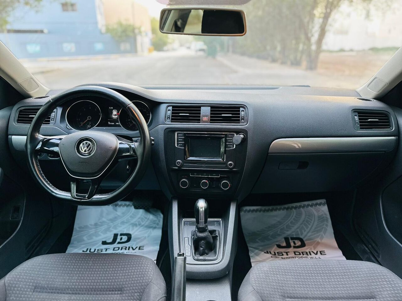 Segaya, Vehicles, Cars & Trucks , BHD 2350,  Volkswagen Jetta,  2017,  Automatic,  166000 KM,    MODEL WITH FULL COVER INSURANCE CALL ,WHATSAPP ON 35400768 ,33665080