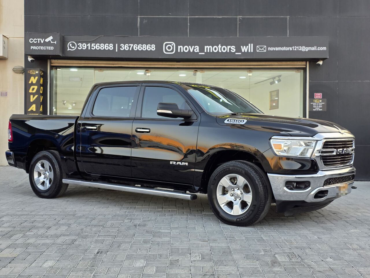 Manama, Vehicles, Cars & Trucks , BHD 9800,  Dodge Ram 1500,  2020,  Automatic,  175000 KM,  Dodge Ram Bighorn V8 5.7 4x4