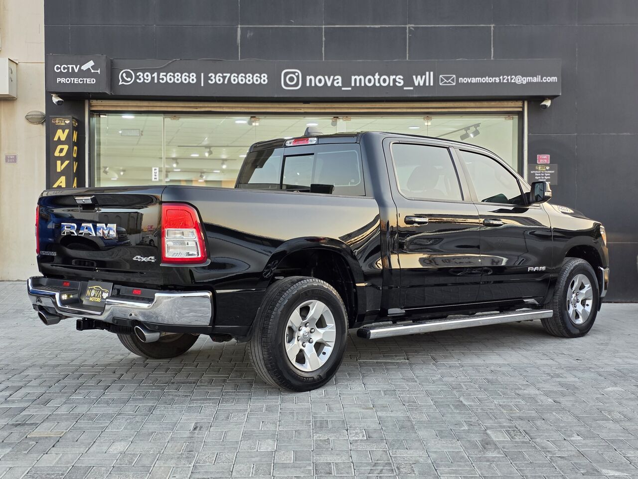 Manama, Vehicles, Cars & Trucks , BHD 9800,  Dodge Ram 1500,  2020,  Automatic,  175000 KM,  Dodge Ram Bighorn V8 5.7 4x4