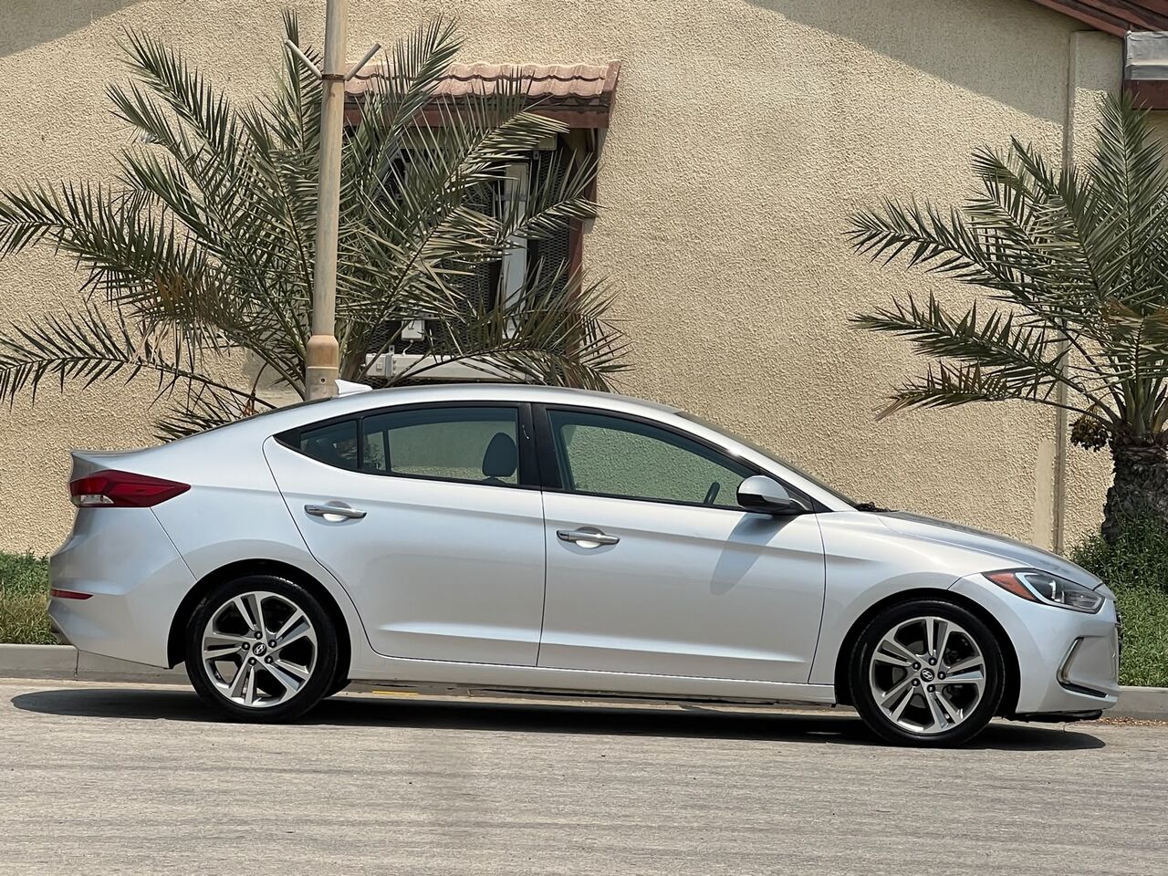 Riffa, Vehicles, Cars & Trucks , BHD 2650,  Hyundai Elantra,  2017,  Automatic,  152000 KM,   MODEL  FOR SALE
