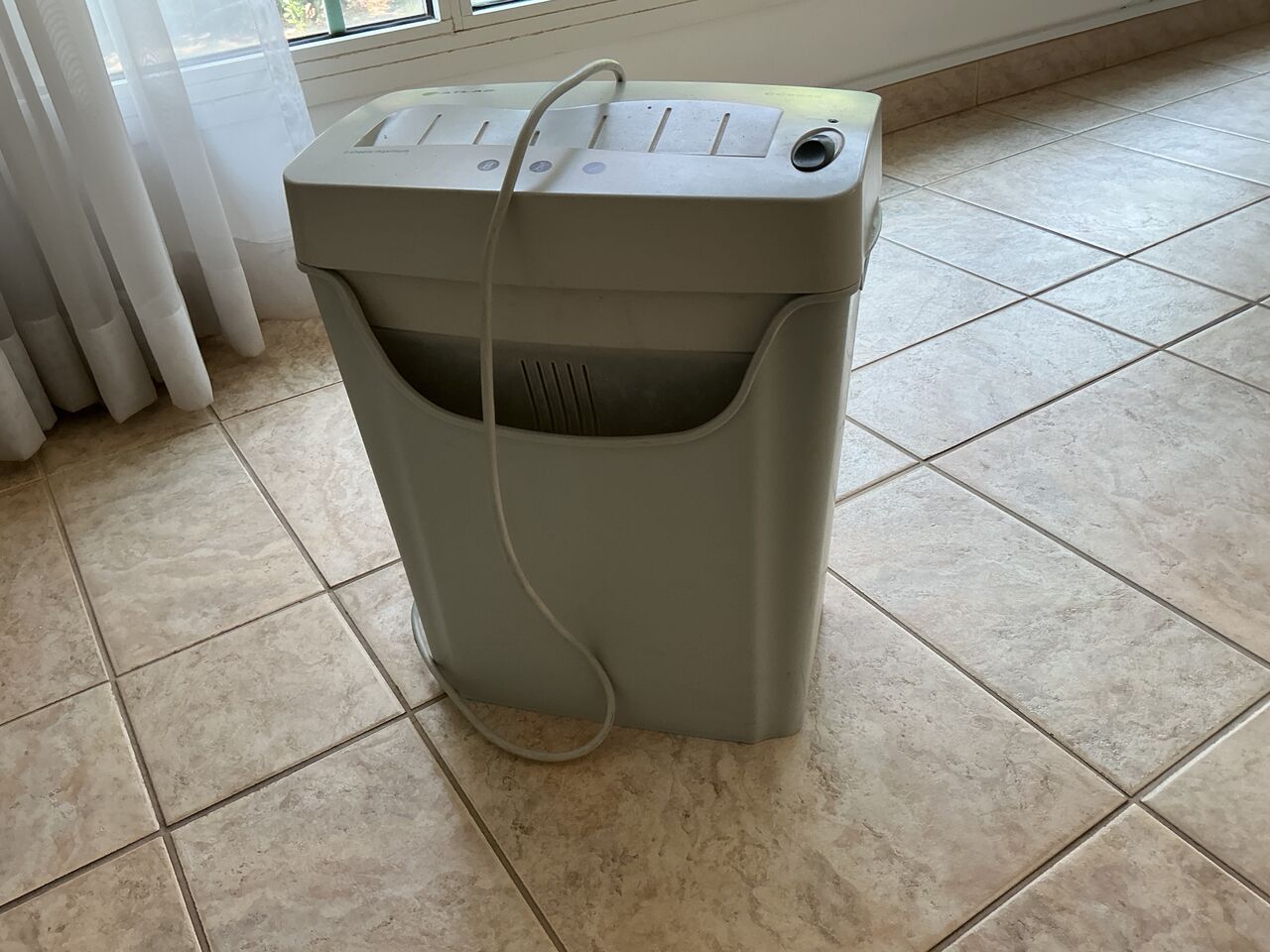 Manama, Household Items, BHD 2,  Shredder