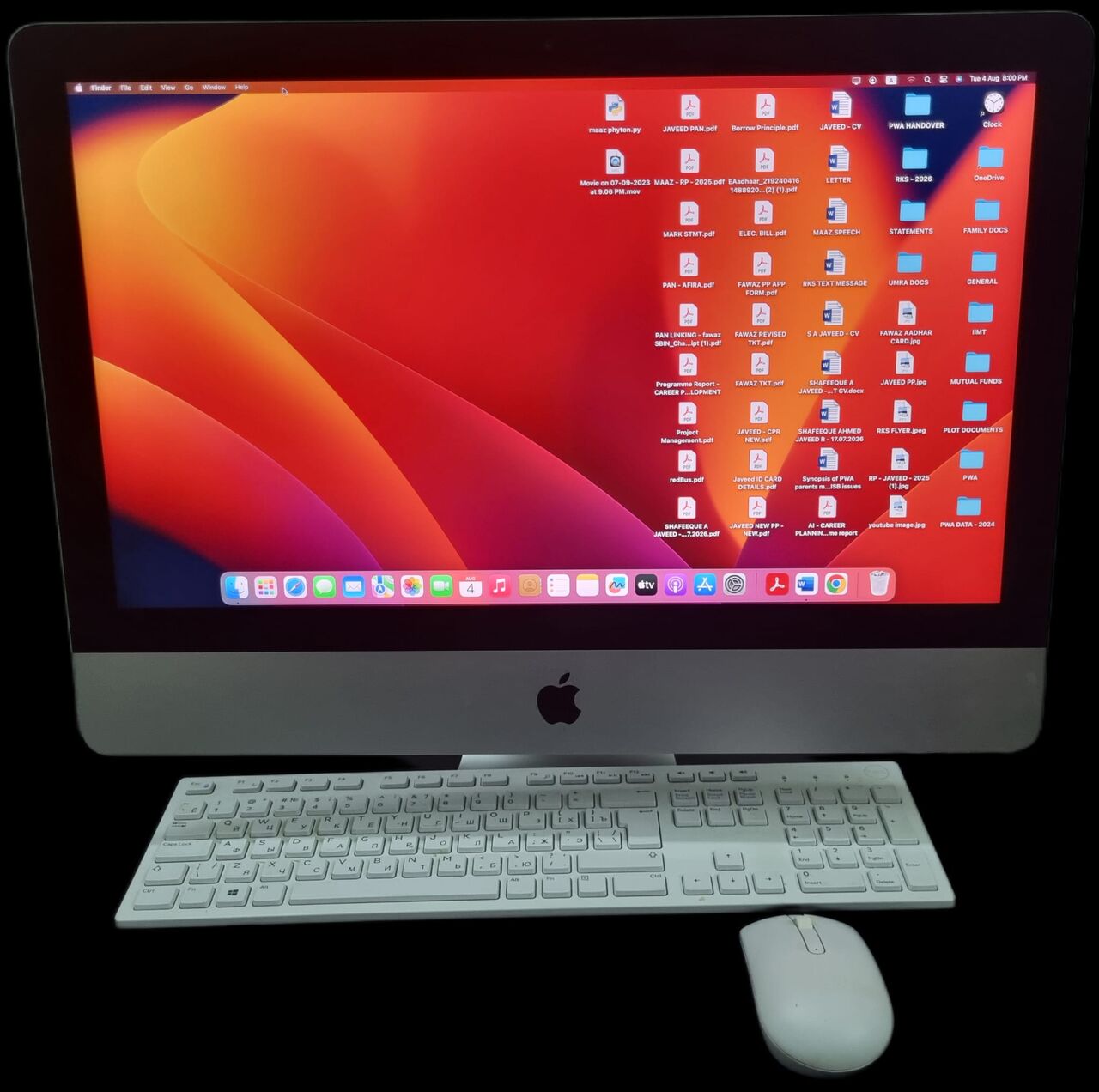 Manama, Computers, BHD 135,  For Sale:  Apple IMac 21.5" 4K Retina Display With Computer Table &ndash; Excellent Condition &ndash;