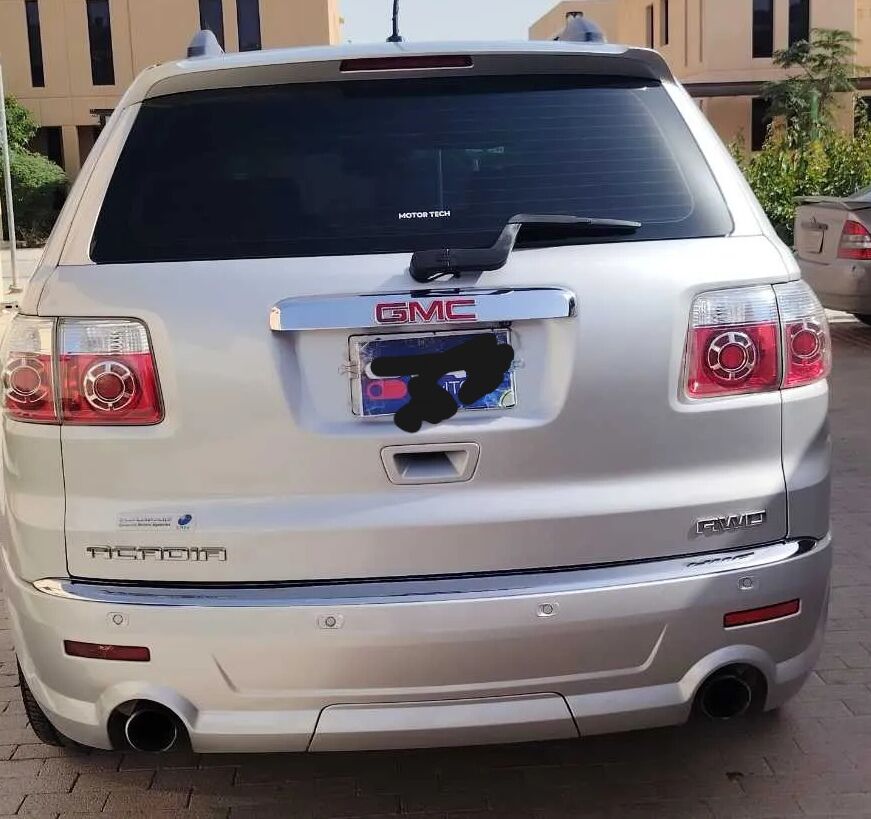 Riyadh, Vehicles, Cars & Trucks , SAR 27000,  GMC Acadia Denali,  2012,  Automatic,  310000 KM,  Full Option  For Sale