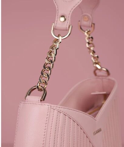 Noida, Clothing & Accessories, INR 15000,  Leather Tote Bags For Women | Stylish Everyday Bags