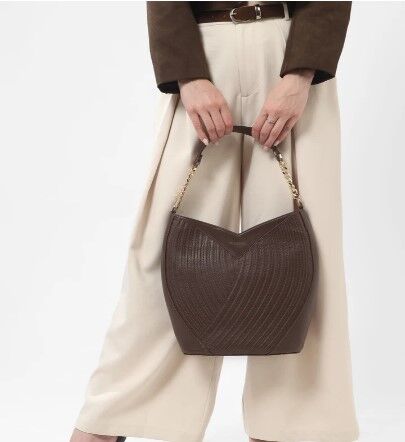 Noida, Clothing & Accessories, INR 15000,  Leather Tote Bags For Women | Stylish Everyday Bags