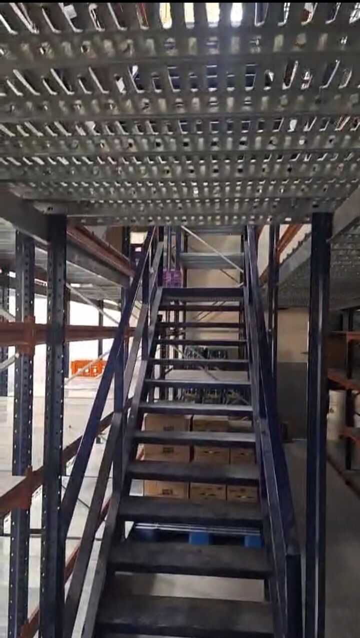 Al Malaz, Heavy Equipment, Warehouse Racks For Sale