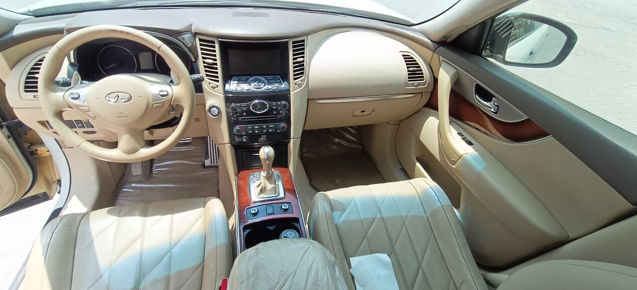 Manama, Vehicles, Cars & Trucks , BHD 2650,  Infinity FX35,  2011,  Automatic,  231500 KM,  Full Option, 0 Accidents History, Clean Car !  Urgent Sale !!