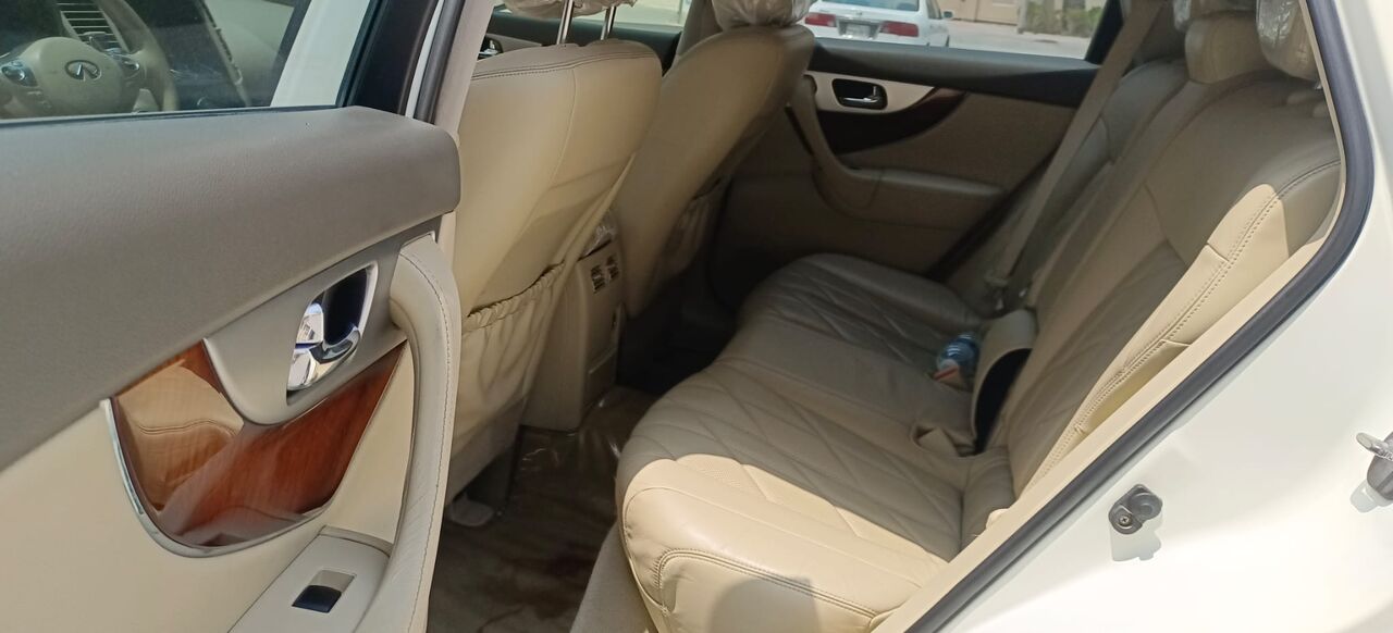 Manama, Vehicles, Cars & Trucks , BHD 2650,  Infinity FX35,  2011,  Automatic,  231500 KM,  Full Option, 0 Accidents History, Clean Car !  Urgent Sale !!
