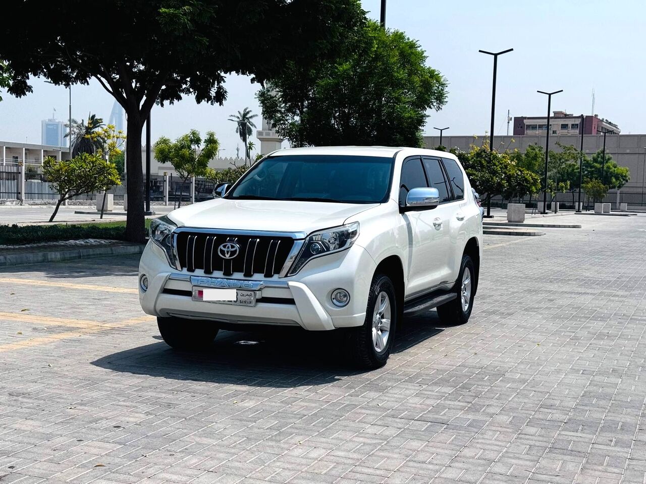 Muharraq, Vehicles, Cars & Trucks , BHD 7100,  TOYOTA PRADO,  2015,  Automatic,  171000 KM,  V4