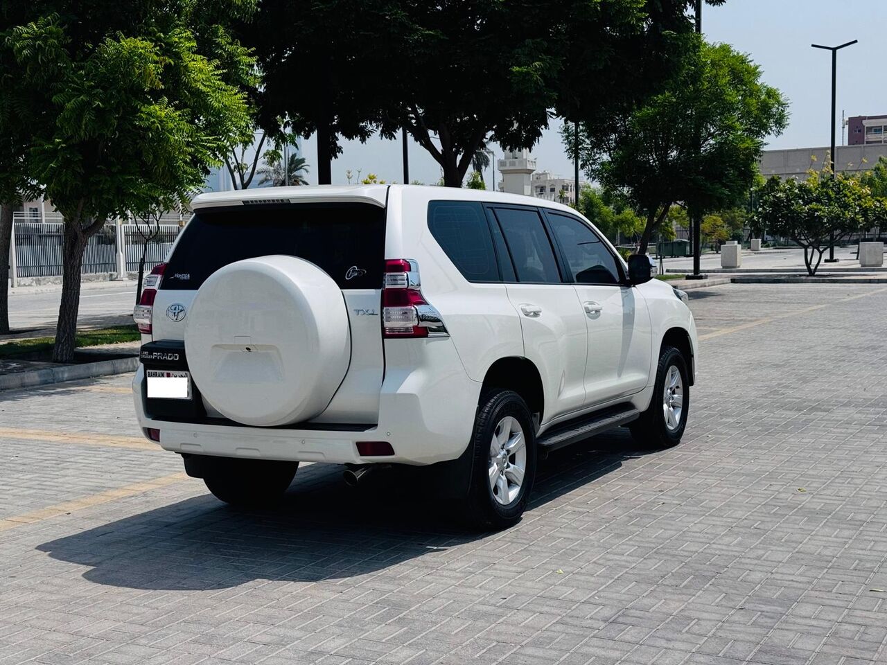 Muharraq, Vehicles, Cars & Trucks , BHD 7100,  TOYOTA PRADO,  2015,  Automatic,  171000 KM,  V4