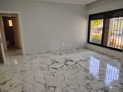 Amman, Apartments, Flats, Houses & Villas, JOD 16000/year,  Luxury Apartment For Rent In Al -Shmeisani