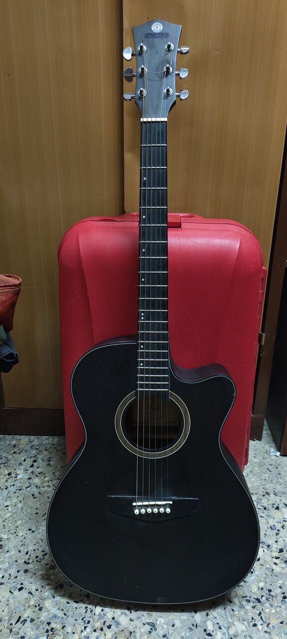 Al Naseem, Musical Instruments, SAR 250,  Acoustic Guitar