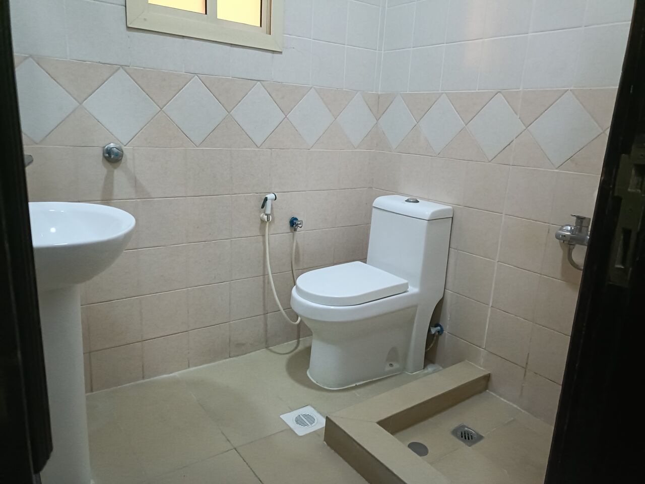 Mahooz, Apartments, Flats, Houses & Villas, BHD 280/month,  Furnished,  2 BR,  150 Sq. Meter,  Fully Furnished 2bhk With Ewa