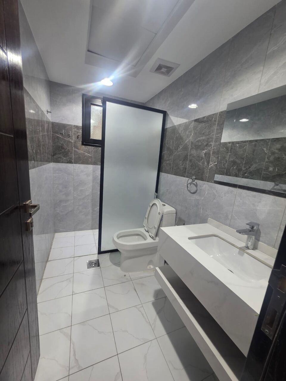 Khobar, Apartments, Flats, Houses & Villas, SAR 28600/year,  3 BR,  New Luxury 3 Bedrooms, A Hall, 2 Bathrooms,  Kitchen,with Air Conditioners And Elevator,pr