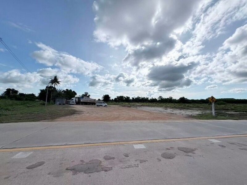 Bangkok, Real Estate For Sale, THB 37425000,  6 BR,  5300 Sq. Feet,  Land For Sale, 13 Rai, Ban Bueng, Chonburi, Next To Road 331, Yellow Layout, Near