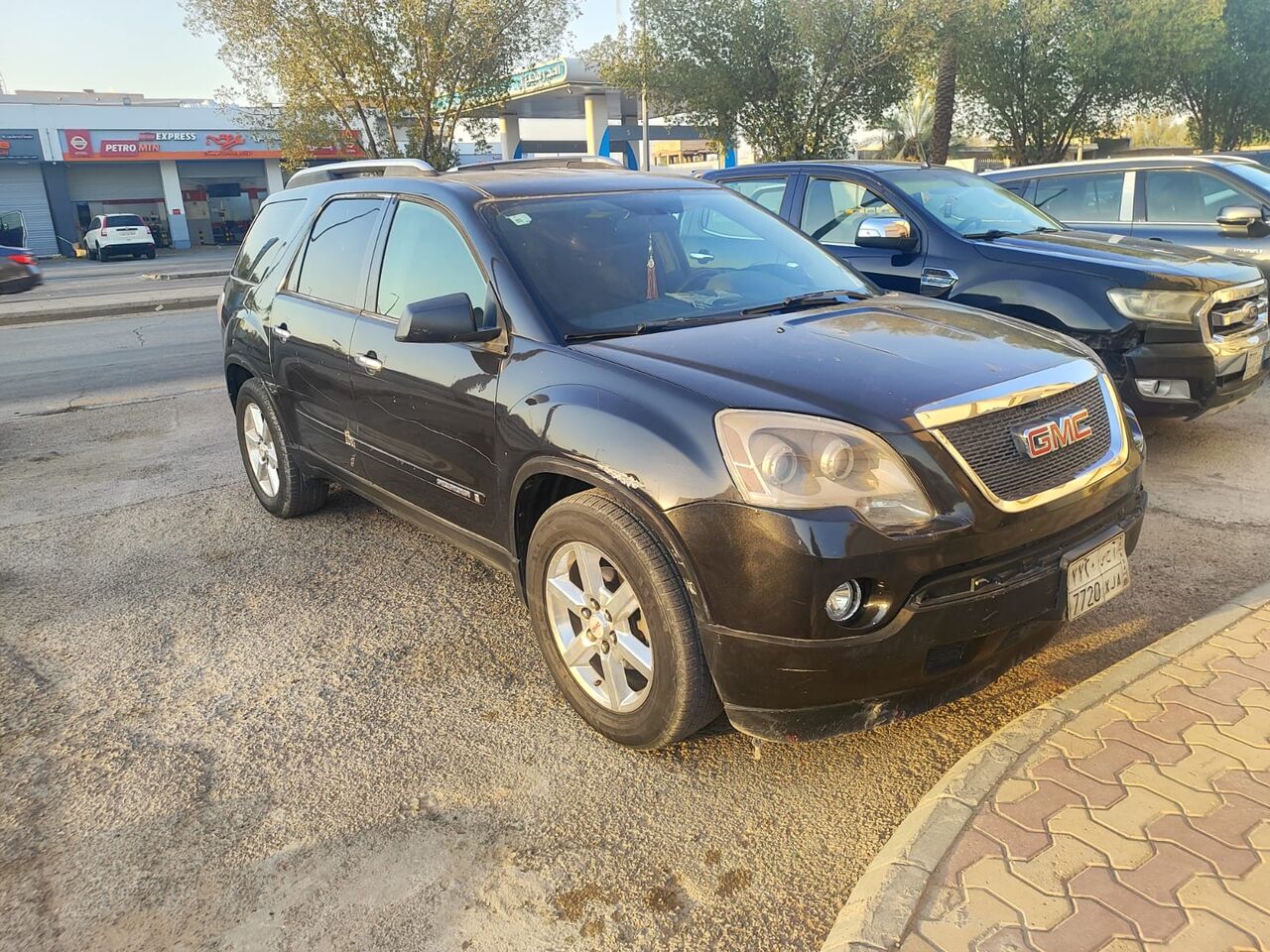 Riyadh, Vehicles, Cars & Trucks , SAR 12,  Gmc Acadia,  2008,  Automatic,  200 KM,