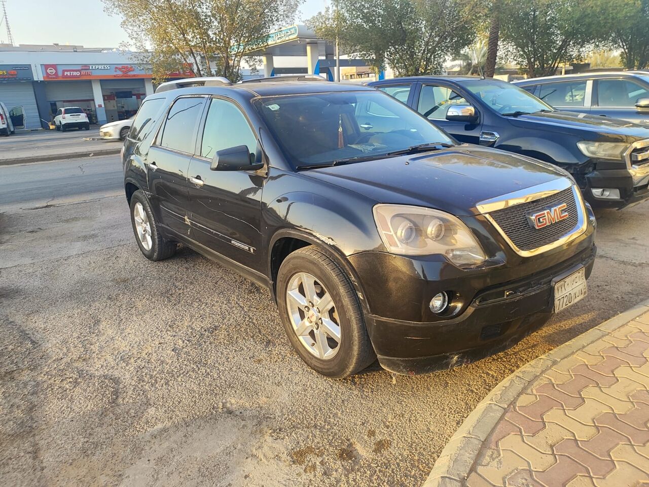 Riyadh, Vehicles, Cars & Trucks , SAR 12,  Gmc Acadia,  2008,  Automatic,  200 KM,