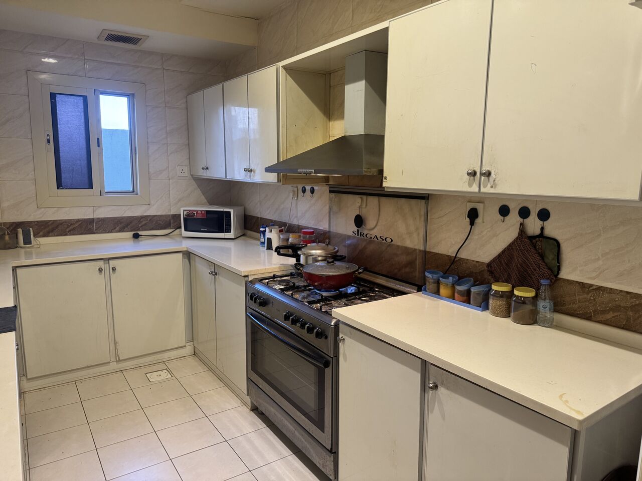 Jeddah, Housing Exchanges, SAR 800/month,  1 BR,  Room For Rent