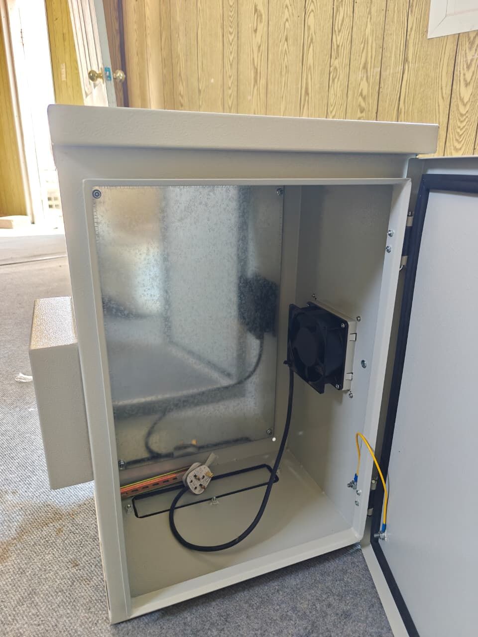 Jeddah, Electronics, SAR 2000,  Outdoor ICT / Telecom Network Enclosure Cabinet &ndash; IP66 (34 Units Available)