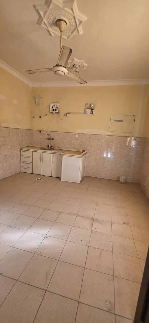 Yanbu, Apartments, Flats, Houses & Villas, SAR 800/month,  2 BR,  1214 Sq. Meter,  Offering Apartment 4 Room With Hall And Kitchen