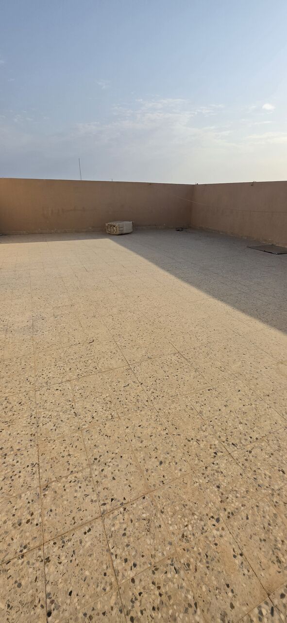 Yanbu, Apartments, Flats, Houses & Villas, SAR 800/month,  2 BR,  1214 Sq. Meter,  Offering Apartment 4 Room With Hall And Kitchen