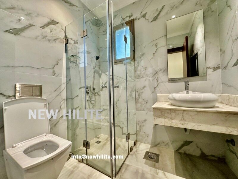 Kuwait City, Apartments, Flats, Houses & Villas, KWD 500/month,  2 BR,  Spacious Rooftop 2-Bedroom Apartment For Rent In Funaitis