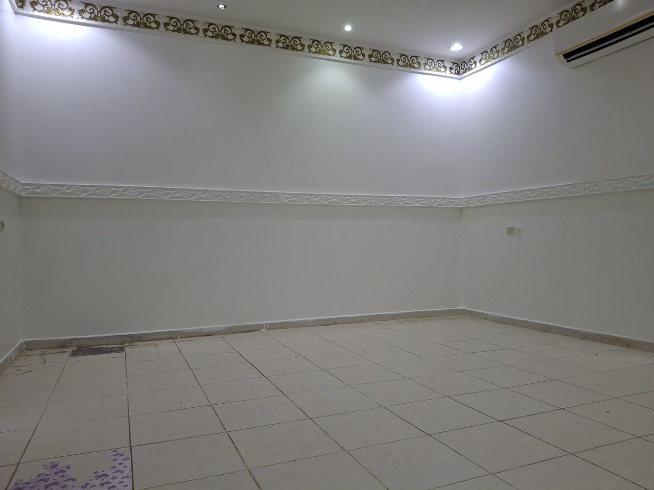 Ghirnatah, Rooms for Rent, SAR 1400/month,  Single Room Available For Bachelor In 2BHK Flat