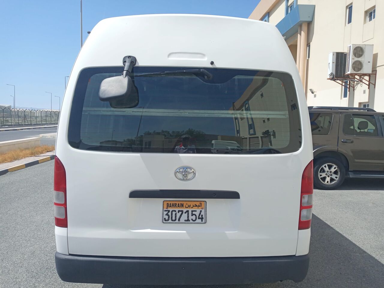 Hidd, Vehicles, Cars & Trucks , BHD 3600,  Toyota Hiace,  2016,  Manual,  420000 KM,   For Sale