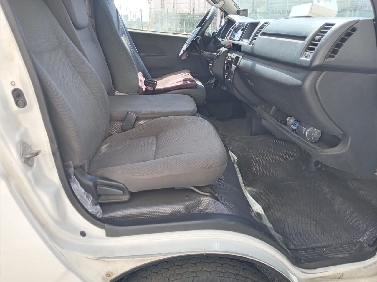 Hidd, Vehicles, Cars & Trucks , BHD 3600,  Toyota Hiace,  2016,  Manual,  420000 KM,   For Sale