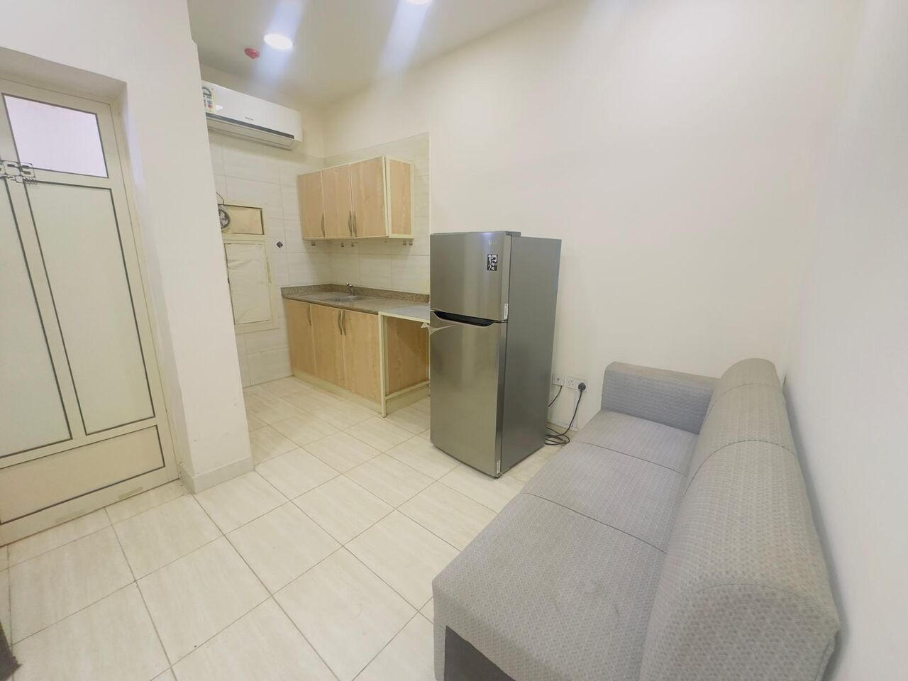 Manama, Apartments, Flats, Houses & Villas, BHD 170/month,  Furnished,  1 BR,  1 Bedroom Fully Funished With Ewa In Gudebiyah