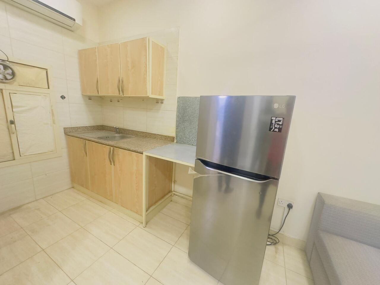 Manama, Apartments, Flats, Houses & Villas, BHD 170/month,  Furnished,  1 BR,  1 Bedroom Fully Funished With Ewa In Gudebiyah