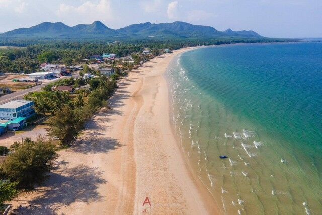 Bangkok, Real Estate For Sale, THB 5500000,  6 BR,  264 Sq. Feet,  Land Next To The Sea, Views Worth Millions, Small Plot, Hard To Find, Next To A Private