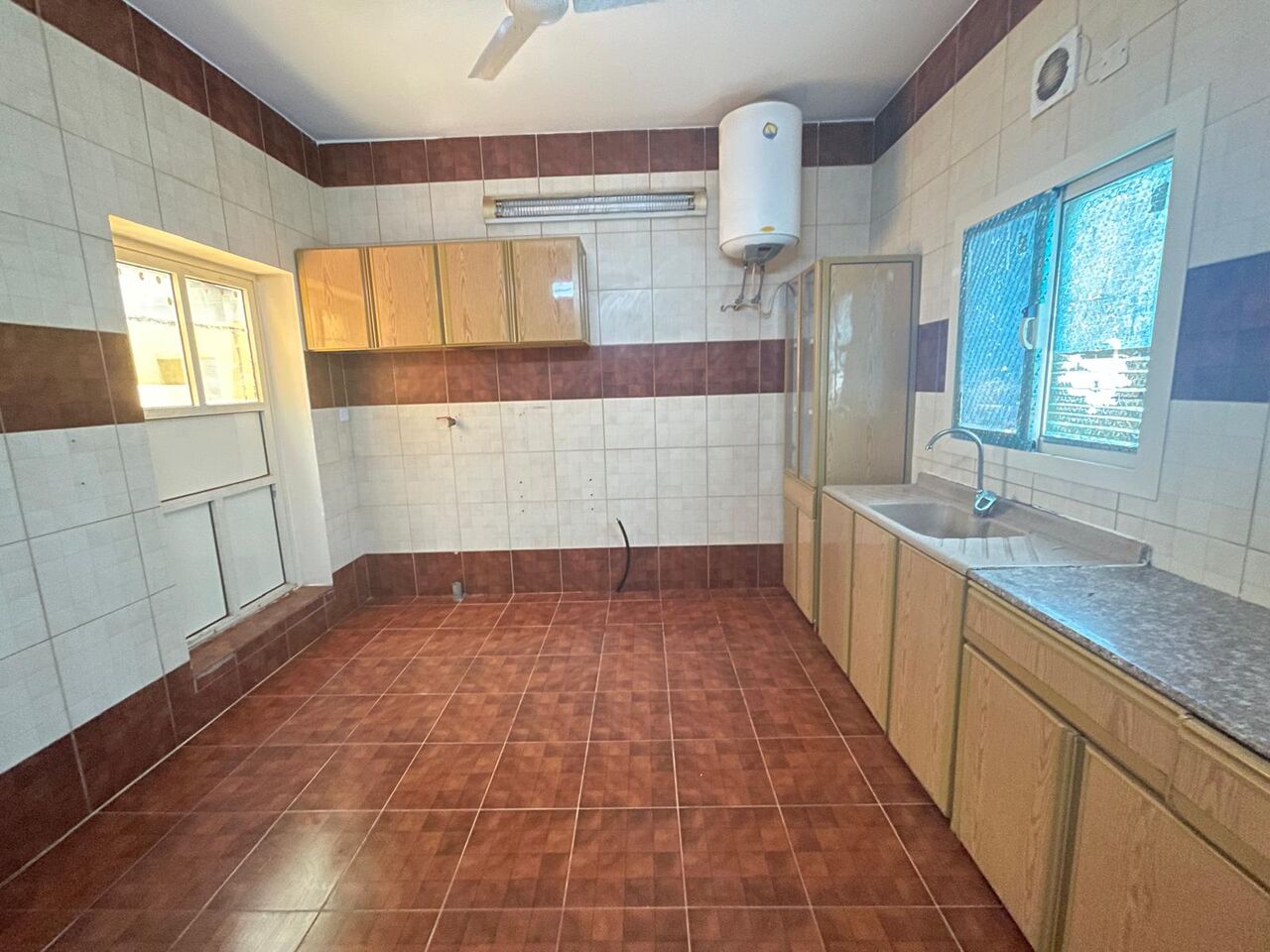 Busaiteen, Apartments, Flats, Houses & Villas, BHD 250/month,  2 BR,  2 Bedroom Flat With Ewa Unlimited In Busaiteen