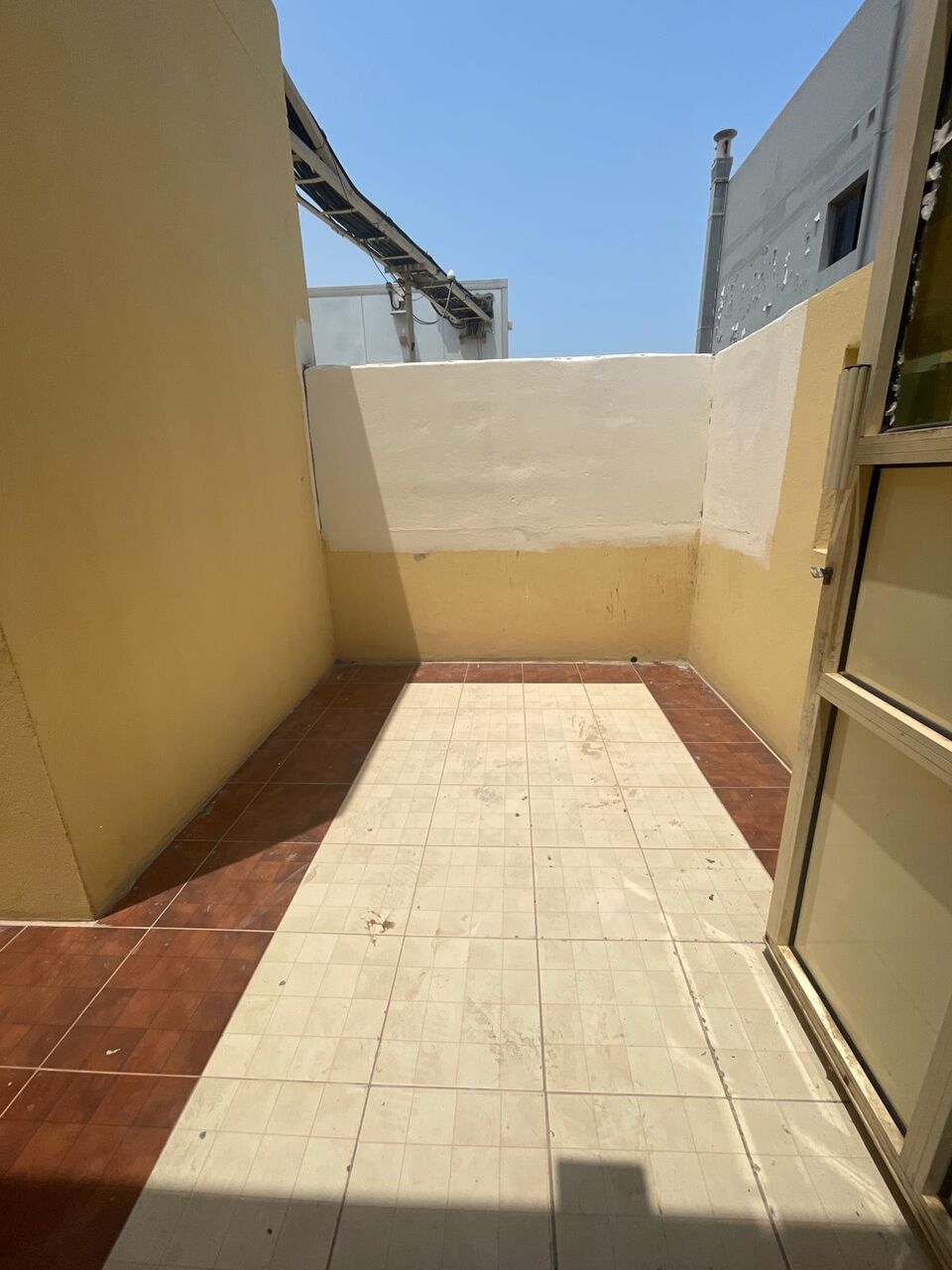 Busaiteen, Apartments, Flats, Houses & Villas, BHD 250/month,  2 BR,  2 Bedroom Flat With Ewa Unlimited In Busaiteen