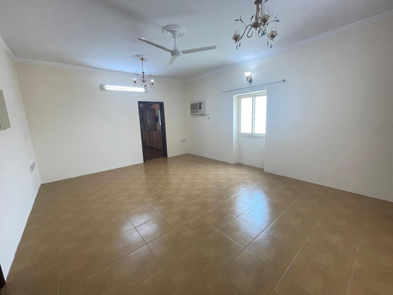 Busaiteen, Apartments, Flats, Houses & Villas, BHD 250/month,  2 BR,  2 Bedroom Flat With Ewa Unlimited In Busaiteen