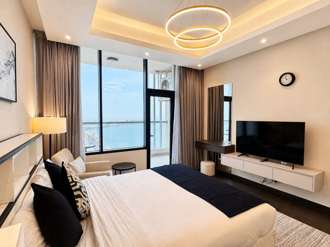 Juffair, Apartments, Flats, Houses & Villas, BHD 270/month,  Furnished,  Studio,  60 Sq. Meter,  Sea View | Balcony | Spacious Studio For Rent 270BD All Inclusive | High Floor