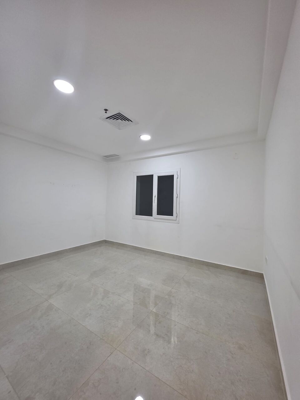 Kuwait City, Apartments, Flats, Houses & Villas, KWD 500/month,  2 BR,  Apartment For Rent In Bneid Al-Qar, Super Deluxe Finishing.