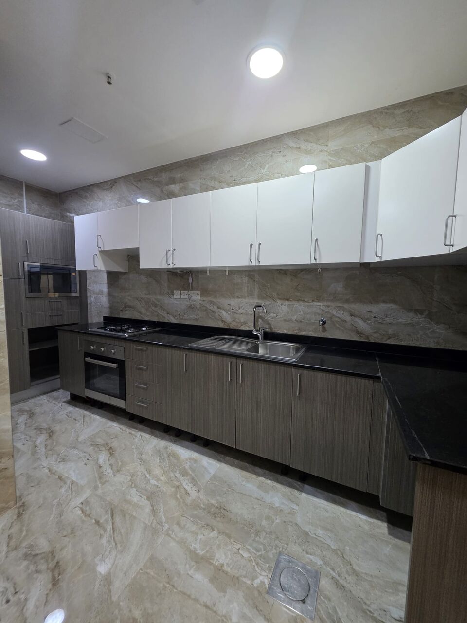 Kuwait City, Apartments, Flats, Houses & Villas, KWD 500/month,  2 BR,  Apartment For Rent In Bneid Al-Qar, Super Deluxe Finishing.